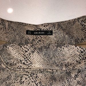 Zara Shorts - Zara Snake Print Skort (M) Zara Shorts - Zara Snake Print Skort (M)